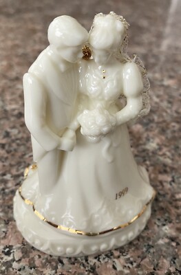 NEW San Francisco Musical Gift  Le Blanc Collection   Le Blanc Forever Love 