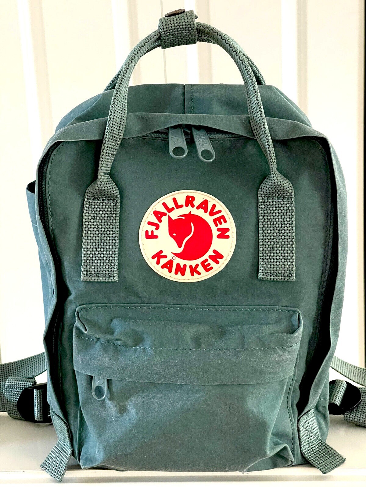 Fjallraven Kanken Mini - Forest Green Fjallraven Kanken Mini - Forest Green
