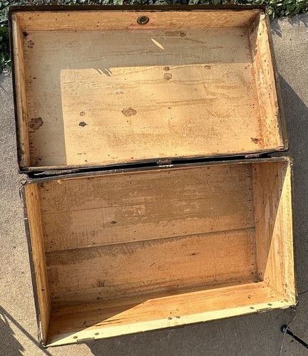 Vintage WOOD STEAMER TRUNK chest coffee table storage box antique wooden decor