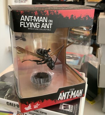 New Hot Toys Miniature 2015 Marvel Ant-Man Ant-Man on Flying Ant (MMSC003)