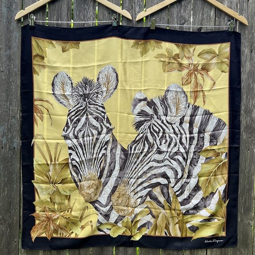 スカーフ Ferragamo Silk Scarf Madras Print Ferragamo Printed silk scarf Salvatore Ferragamo