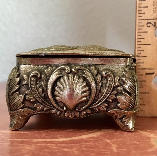Antique JAPAN Metal Miniature Jewelry Trinket Box Silvertone Hearts Seashells