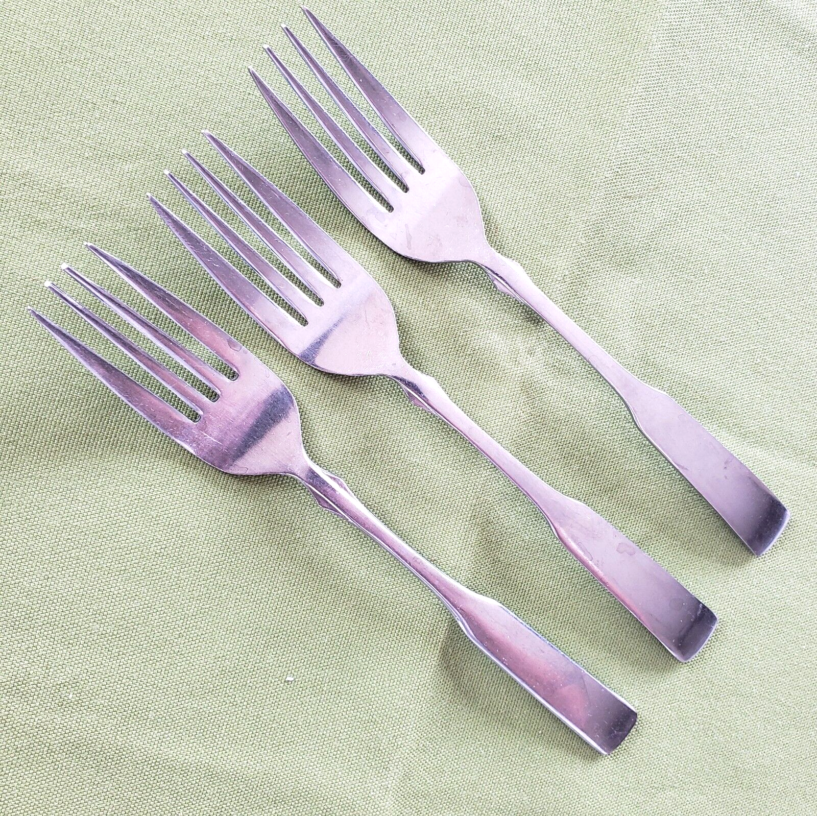 Oneida Northland 3 4 Tine Dinner Forks Royal Provincial Pattern Satin 7 5/8