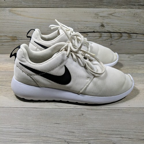 Size 8.5 - Nike Roshe One White Black 844994-101 | eBay
