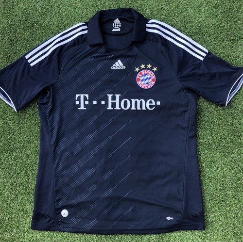 Bayern München Robben ＆ THIAGO ジャンク扱い Bayern München Robben ＆ THIAGO ジャンク扱い - メルカリ