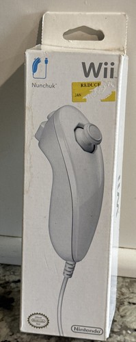 Nintendo Wii RVL A FW2 USZ White Nunchuk Controller Genuine