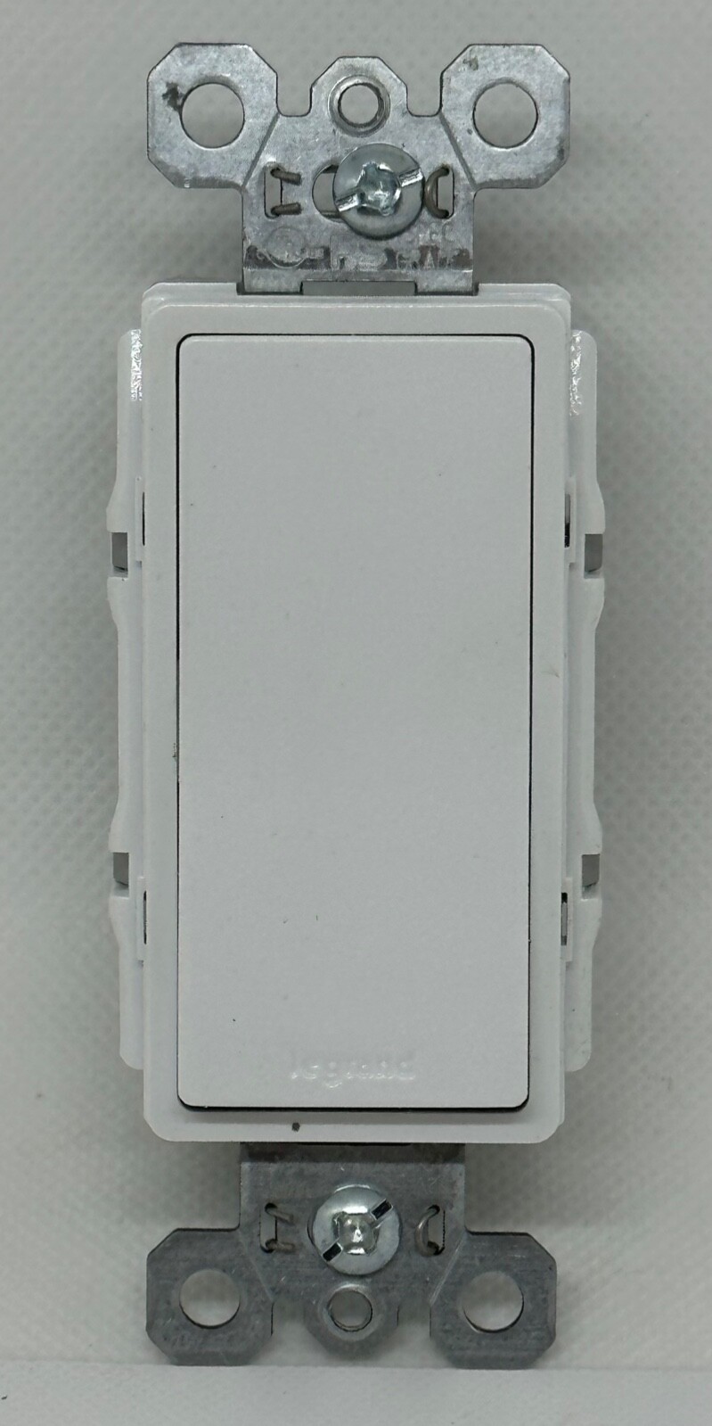 LEGRAND PASS & SEYMOUR TM874W RADIANT 15A 4 WAY SWITCH WHITE