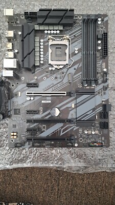 GIGABYTE Z390 UD, LGA 1151, Intel Motherboard comes with cooler