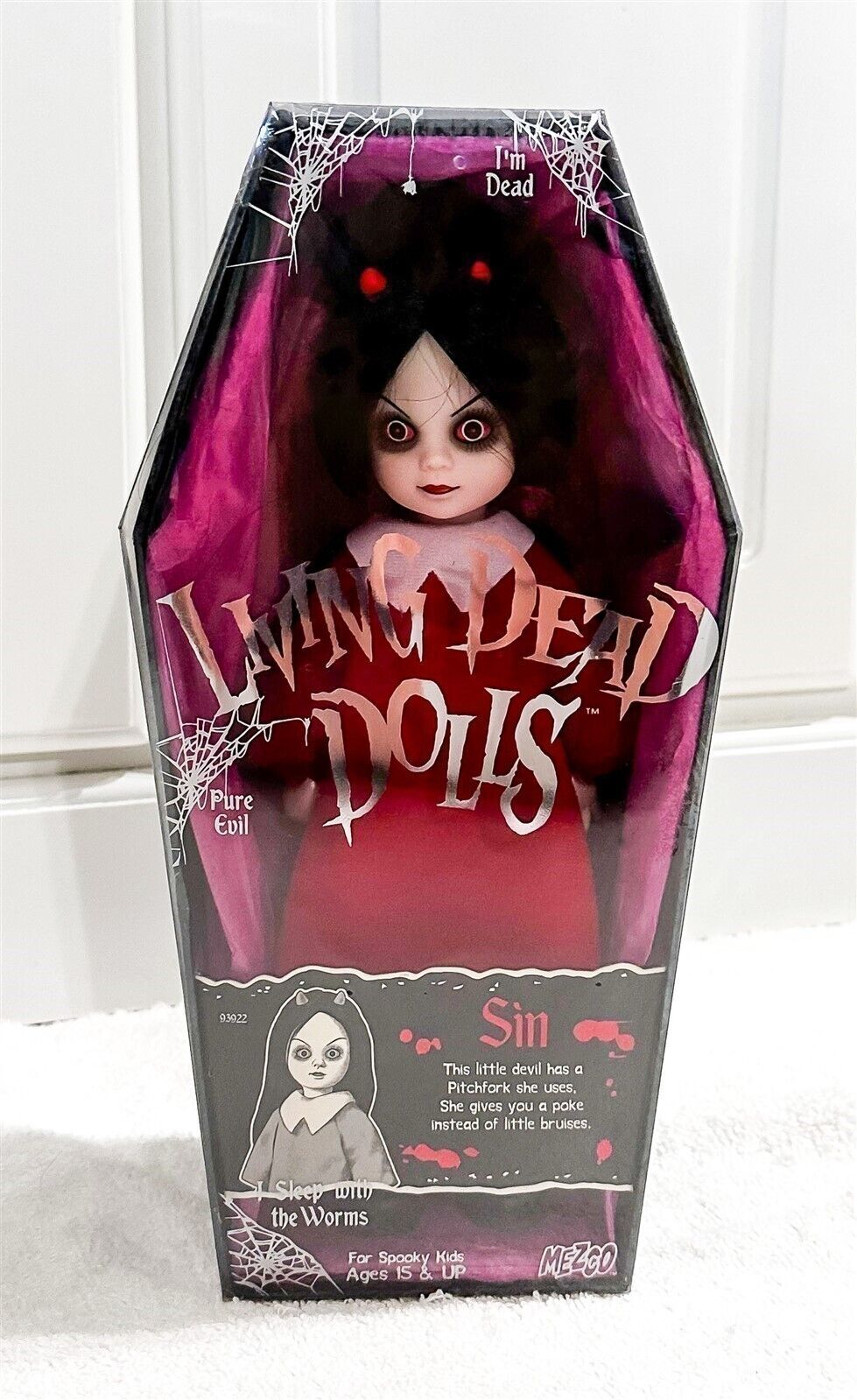 LIVING DEAD DOLLS SIN 13TH ANNIVERSARY EDITION DOLL MEZCO LIVING DEAD DOLLS SIN 13TH ANNIVERSARY EDITION DOLL MEZCO