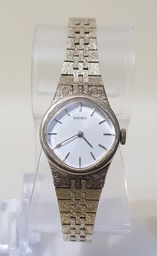 Vintage Seiko women's Watch Gold Tone Oval Case 11-8329