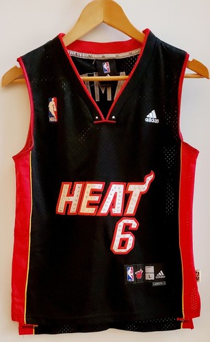 希少！NBA アディダス レブロンジェームズ　Miami Heat 6 Adidas NBA Jersey Miami Heat LeBron James 6 Black Jersey WM