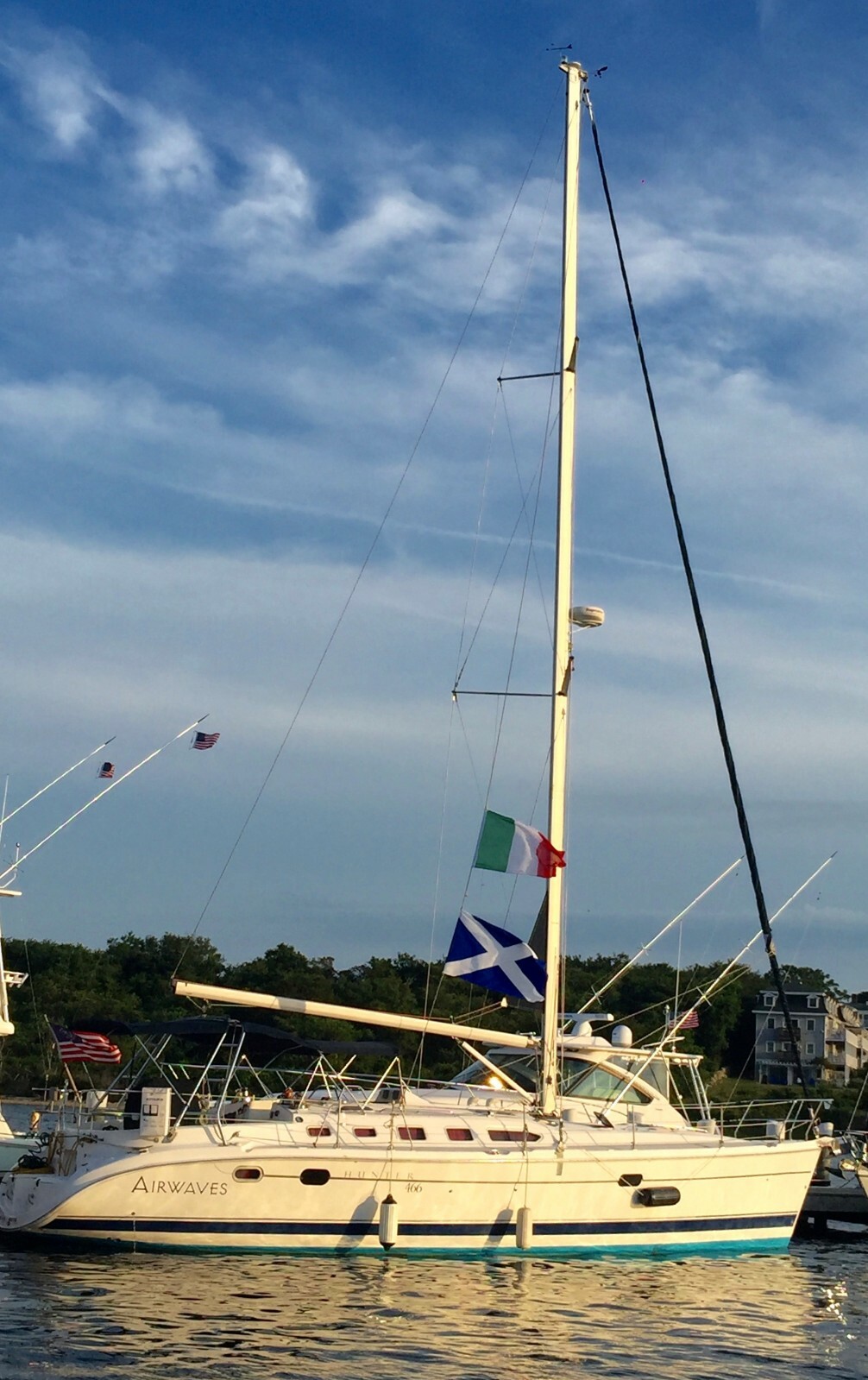 Hunter 466 Cruising Sailboat 46' Pristine with many extras & well maintained.