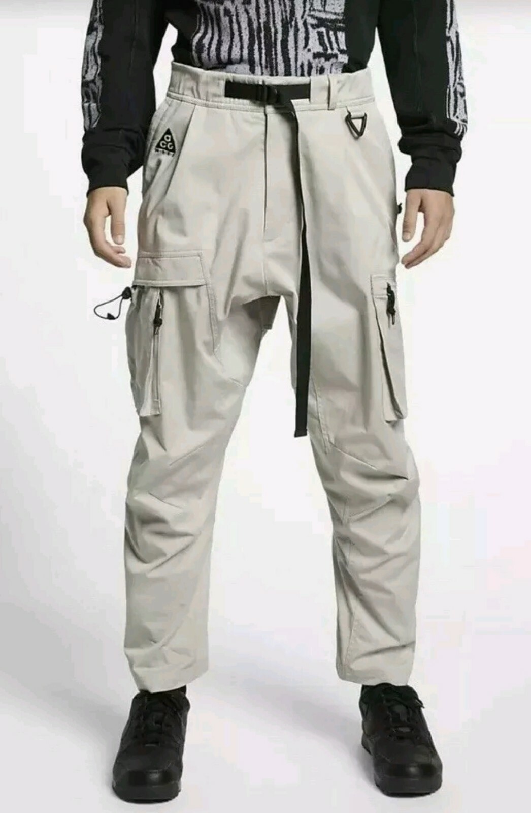 acg woven cargo pants