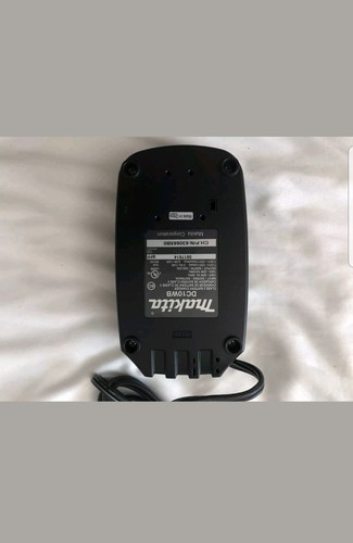 GENUINE Makita DC10WB Battery Charger Li-Ion 7.2V-10.8V / 12V MAX