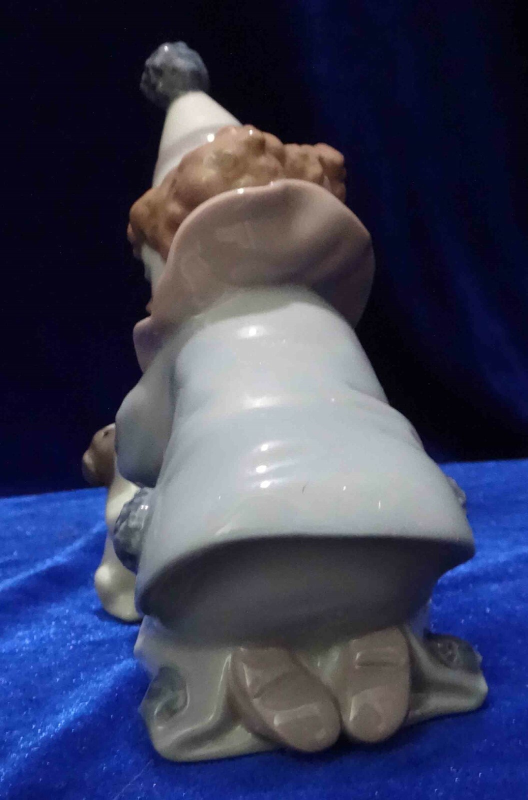 Lladro 5278 Pierrot w/Puppy and Ball - glazed - Retired