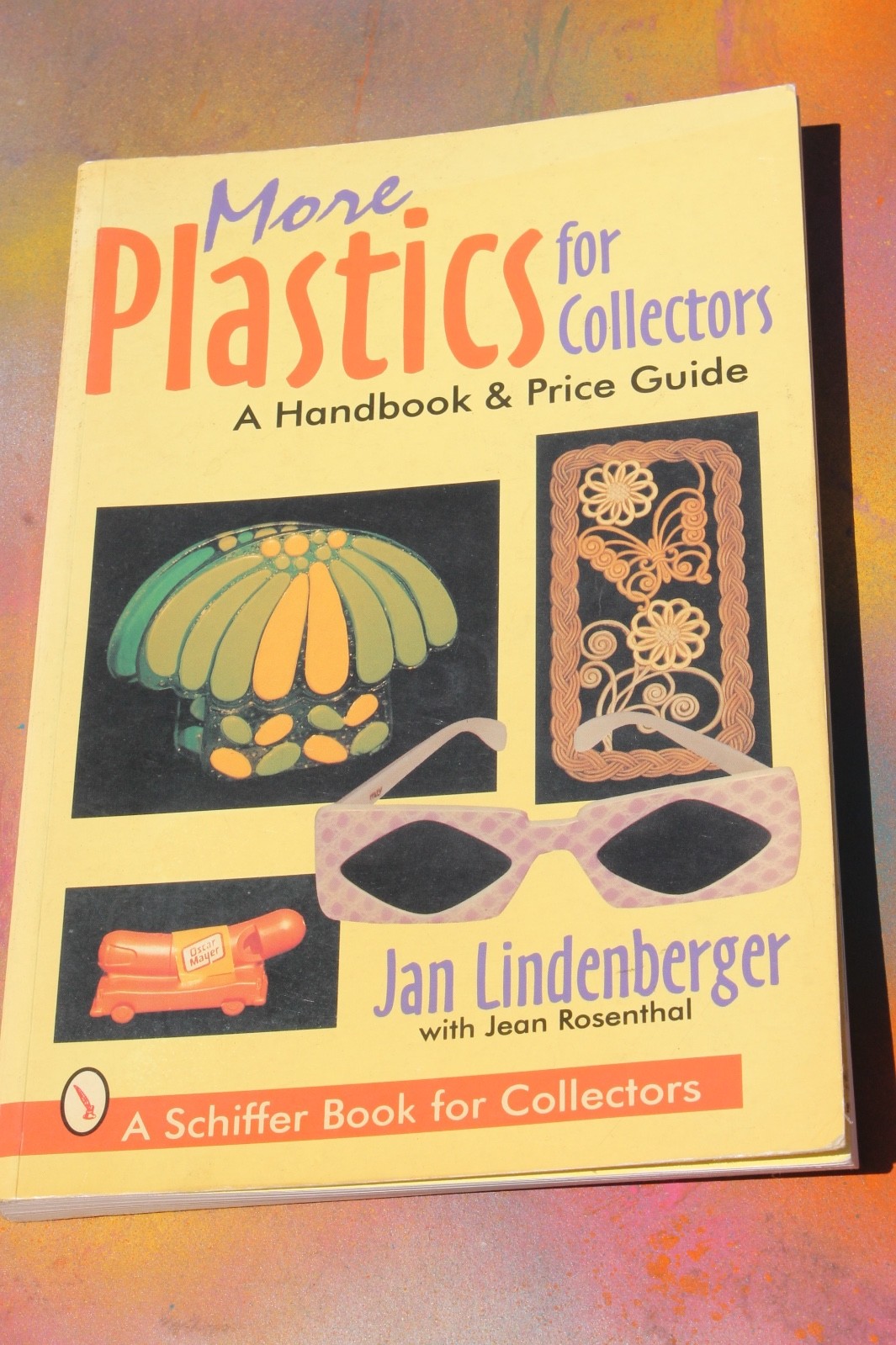 More Plastics for Collectors by Jan Lindenberget, 1996 Paperback  FREE SHIPPING!