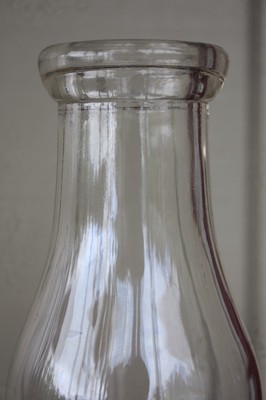 KONA DAIRY BIG ISLAND HAWAII ONE PINT MILK BOTTLE HAWAIIAN