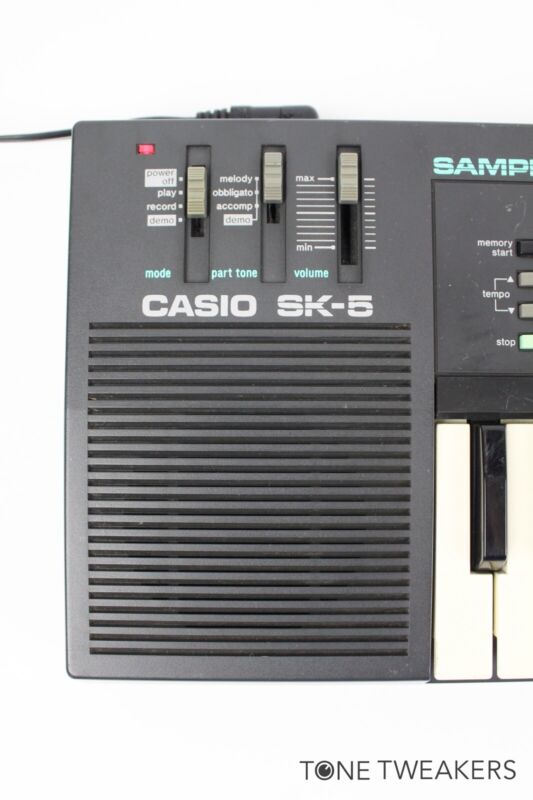 Casio SK-5 1980s Sampling Keyboard 8 bit LoFi sampler sk1 Casio SK-5 1980s Sampling Keyboard 8 bit LoFi sampler sk1