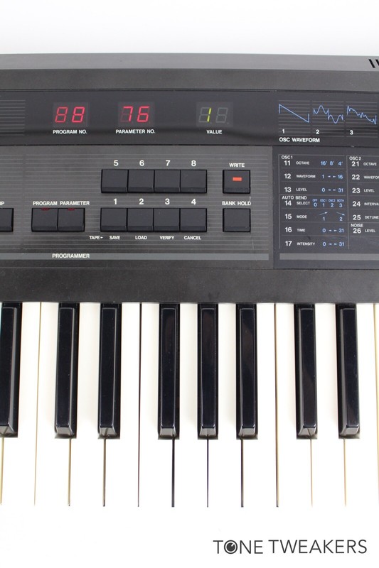 【ジャンク】KORG DW-8000 デジタルアナログシンセサイザー KORG DW-8000 - Cyborg Studio