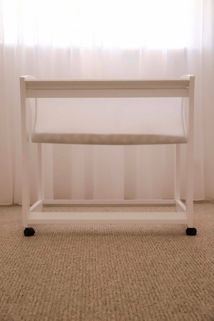 tasman eco amore bassinet white