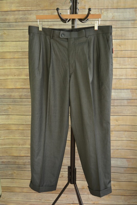 NWT Axist - NO IRON Charcoal GRAY polyester pleated CUFFED NWT Axist - NO IRON Charcoal GRAY polyester pleated CUFFED