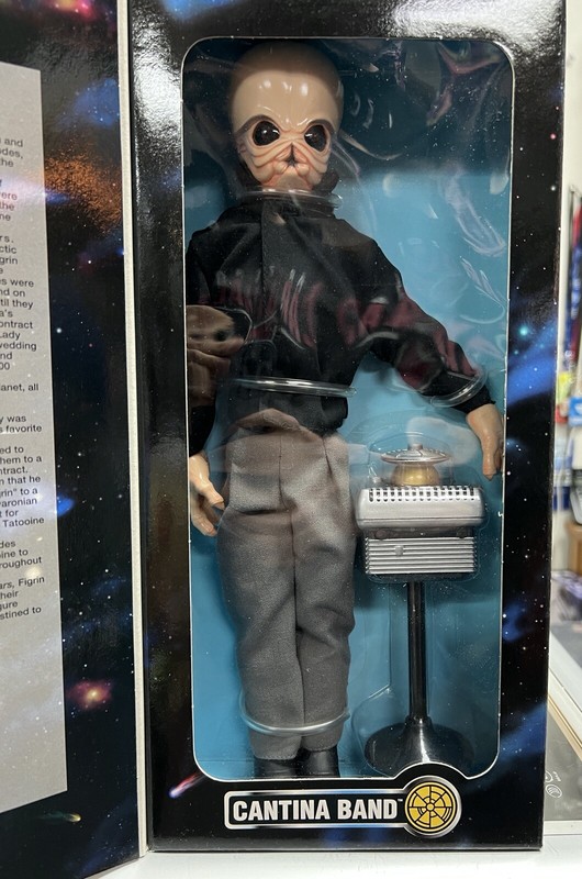 カンティーナバンド　フィグリン・ダン　ケナー Star Wars Figrin D'an Cantina Band Member Action Figure Fan Club