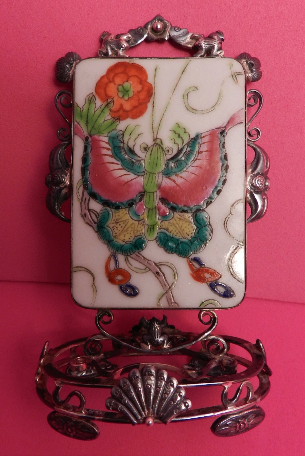 VTG CHINESE PORCELAIN BUTTERFLY PLAQUE + STERLING FRAME BATS