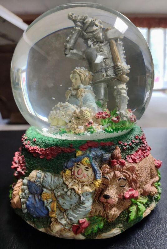 Smithsonian Wizard Of Oz Snow Globe Music Box (Tin Man Dorothy)
