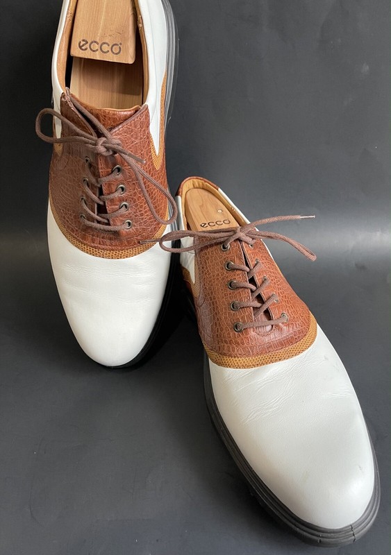 W/ Shoe Trees