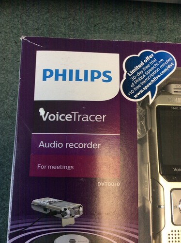 Philips Voice Tracer Digital Audio Recorder 8 GB DVT  DVT8010