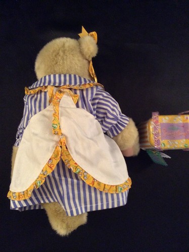The Sewing Lesson Fluffy VanderBear All Original With Unused Sewing Kit!
