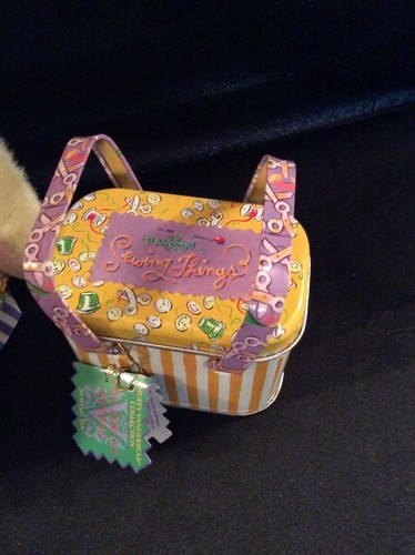 The Sewing Lesson Fluffy VanderBear All Original With Unused Sewing Kit!