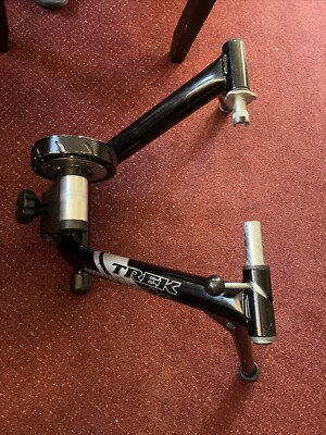 Trek CycleOps Magneto Indoor Folding Portable Bike Bicycle Trainer   