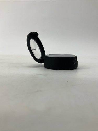 MAC Per-Suede Me Soft Matte Powder Kiss Eye Shadow 1.5g Full Size NWOB