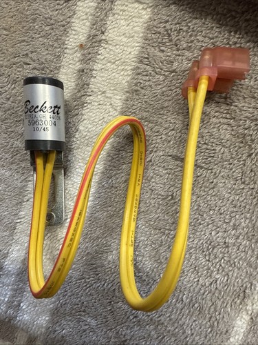 Beckett BRAND 7006U, Part# 5963004 Flame Plug /socket Honeywell# C554. Plug Only