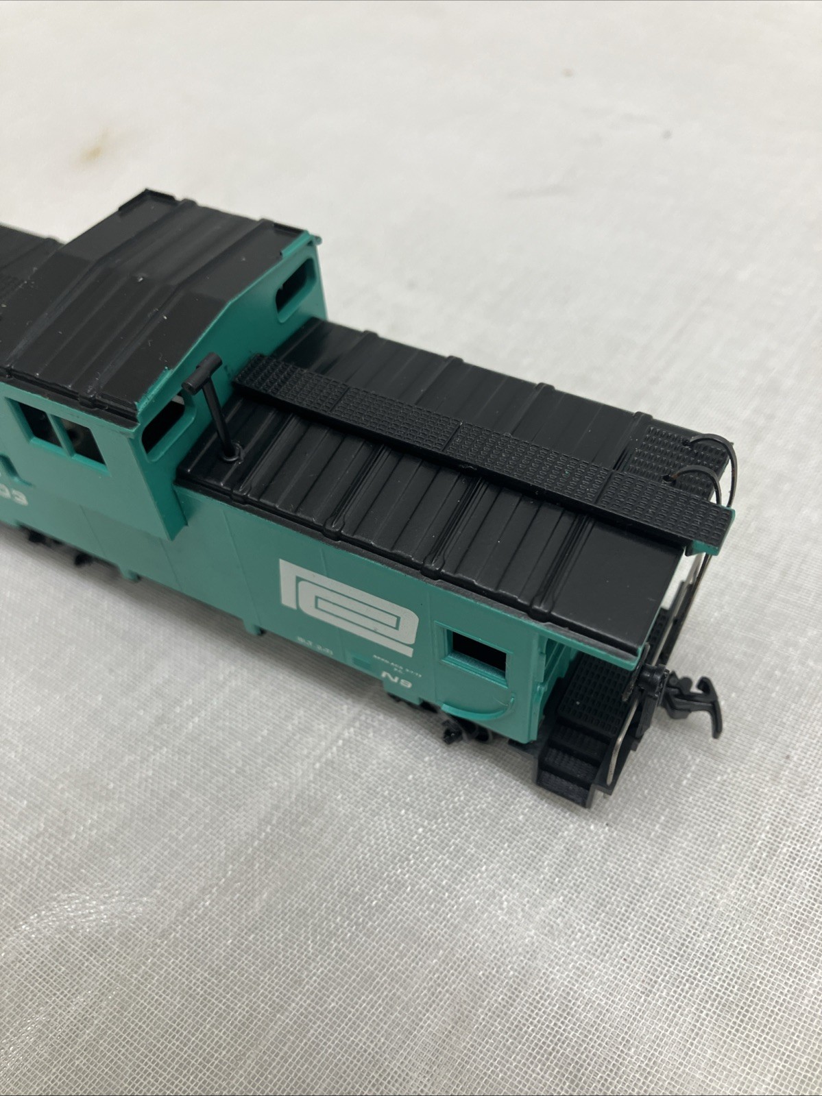 ! HO Scale Athearn  5365 Wide Vision Caboose Penn Central PC #26403  NIB