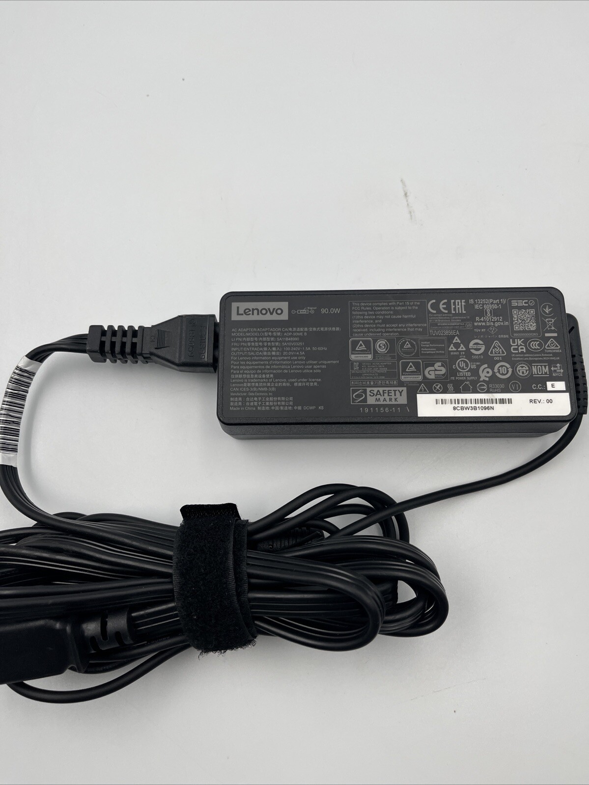 Lenovo ADLX90NCC2A ADLX90NC2A 90W 20V With AC cord Square Yellow tip