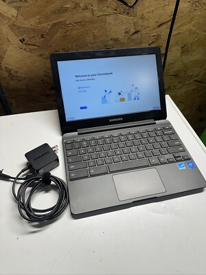 Samsung ChromeBook 3 XE500C13 Laptop Celeron N3060 1.6GHz 16GB SSD 4GB Chrome OS
