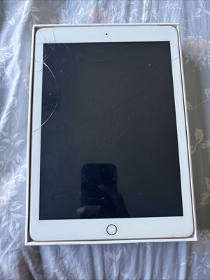 Apple iPad 6th Gen. 32GB, Wi-Fi + Cellular (Unlocked), 9.7in - Gold