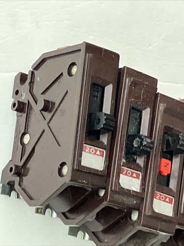 Wadsworth A120NI 20A 1P Type A Metal  FOOT Breaker A120N A120 “20” On Face