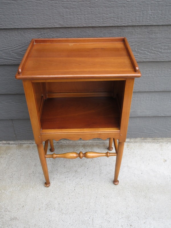 Stickley -Cherry Valley -Rare Table 3100 -Night Table Stand End Side Nightstand