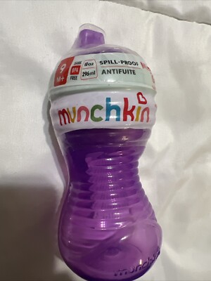 Munchkin Spill proof  mighty grip sippy cup 9+M Purple