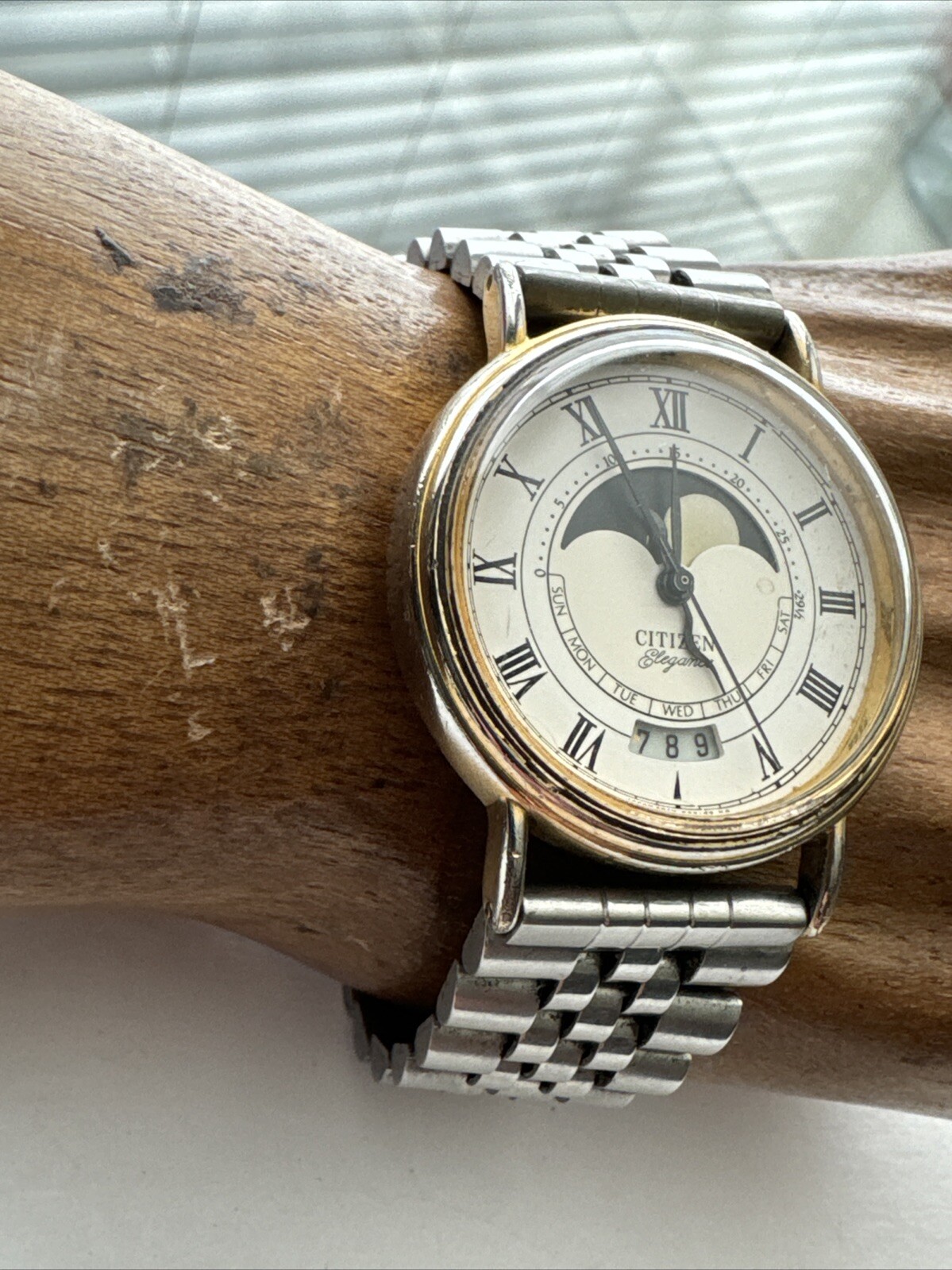 Mens citizen elegance moon phase gold tone panda dial wrist watch 2870-269314
