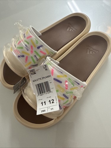 Amazon.com | Adilette Zplaash Slides Black/Black/Black | Slides