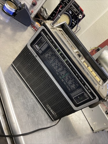 39mi***　ラジオ　ヴィンテージ　General Electric General Electric Monitor 10 Vintage Radio 10 Band AM/FM