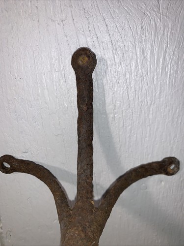 Antique 3 Leg Cast Iron Steal Rusty Buggy Carriage Wagon Step