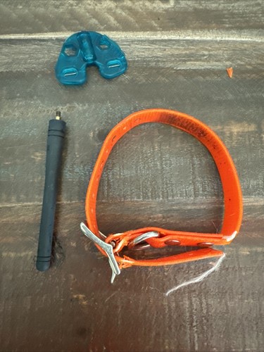 GROOVYPETS Model GP001 B REMOTE RECHARGEABLE DOG TRAINING VIBRATION SHOCK COLLAR