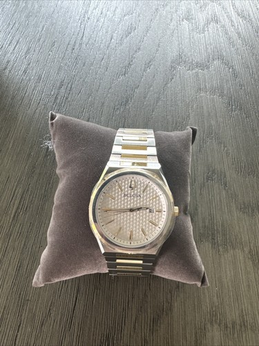 Pre-owned Bulova Classic Two-tone Stainless Steel Quartz Men's Watch 98b424