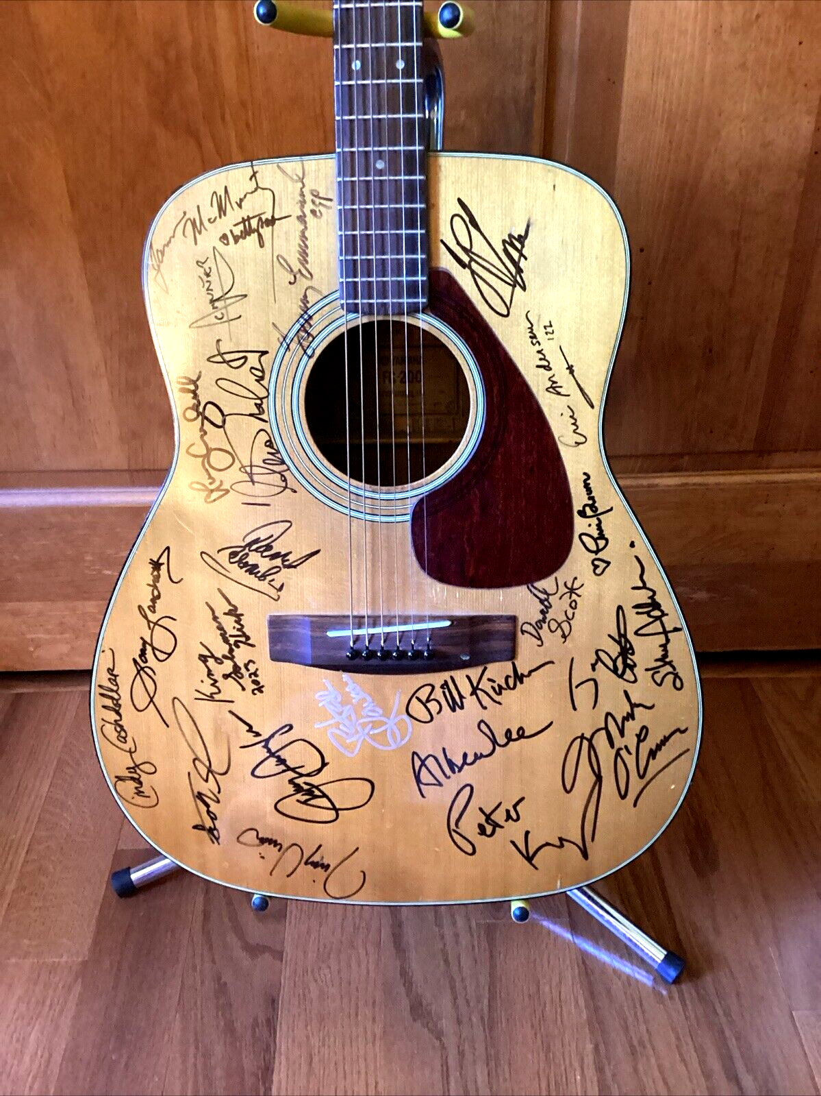 Signed Yamaha FG 200 Guitar - Tommy Emmanuel, Sonny Landreth and