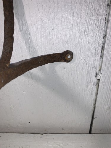 Antique 3 Leg Cast Iron Steal Rusty Buggy Carriage Wagon Step